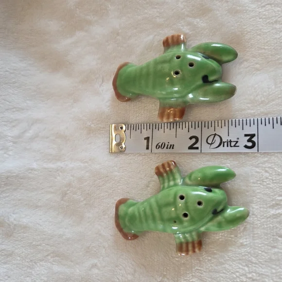 Vintage green ceramic lobster crawdad salt and pepper shakers ocean beach - Picture 7 of 7